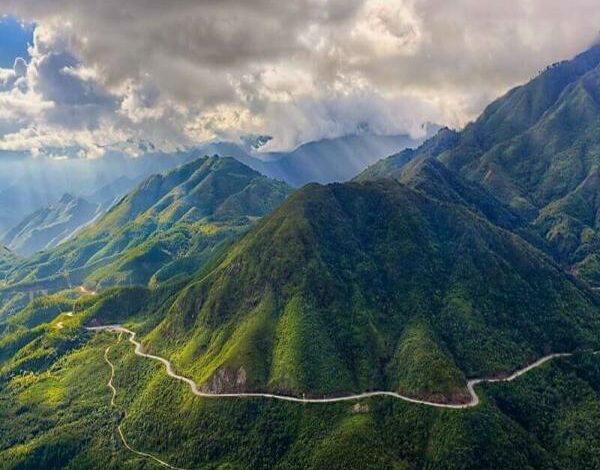 Cung đường đẹp nhất Việt Nam: Khám phá vẻ đẹp hoang sơ và hùng vĩ