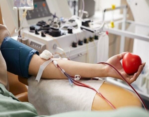 Mới xỏ khuyên rốn, bạn có thể hiến máu tình nguyện không?